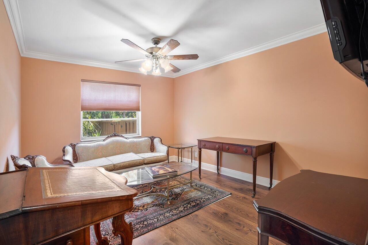 60 Yacht Club Place