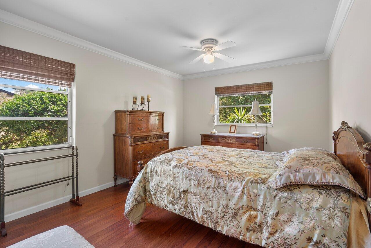 60 Yacht Club Place
