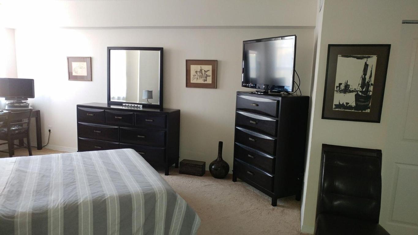 600 S Dixie Highway 656