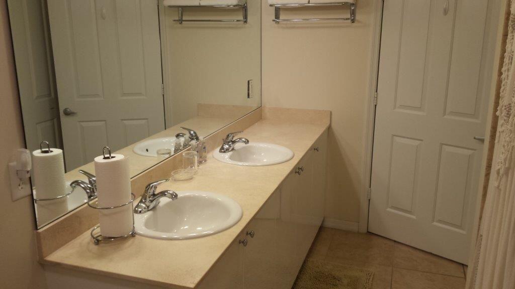 600 S Dixie Highway 656