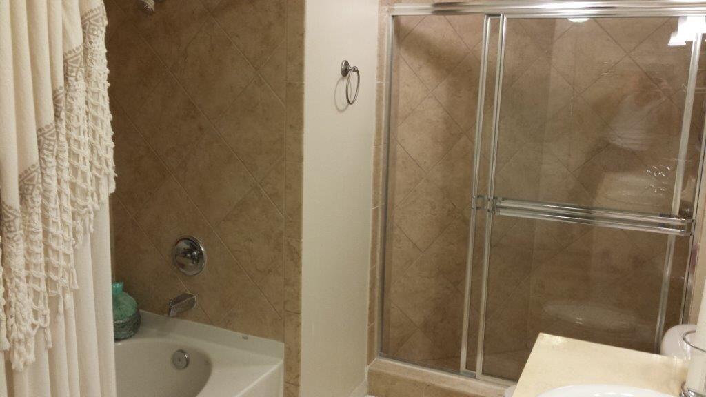 600 S Dixie Highway 656