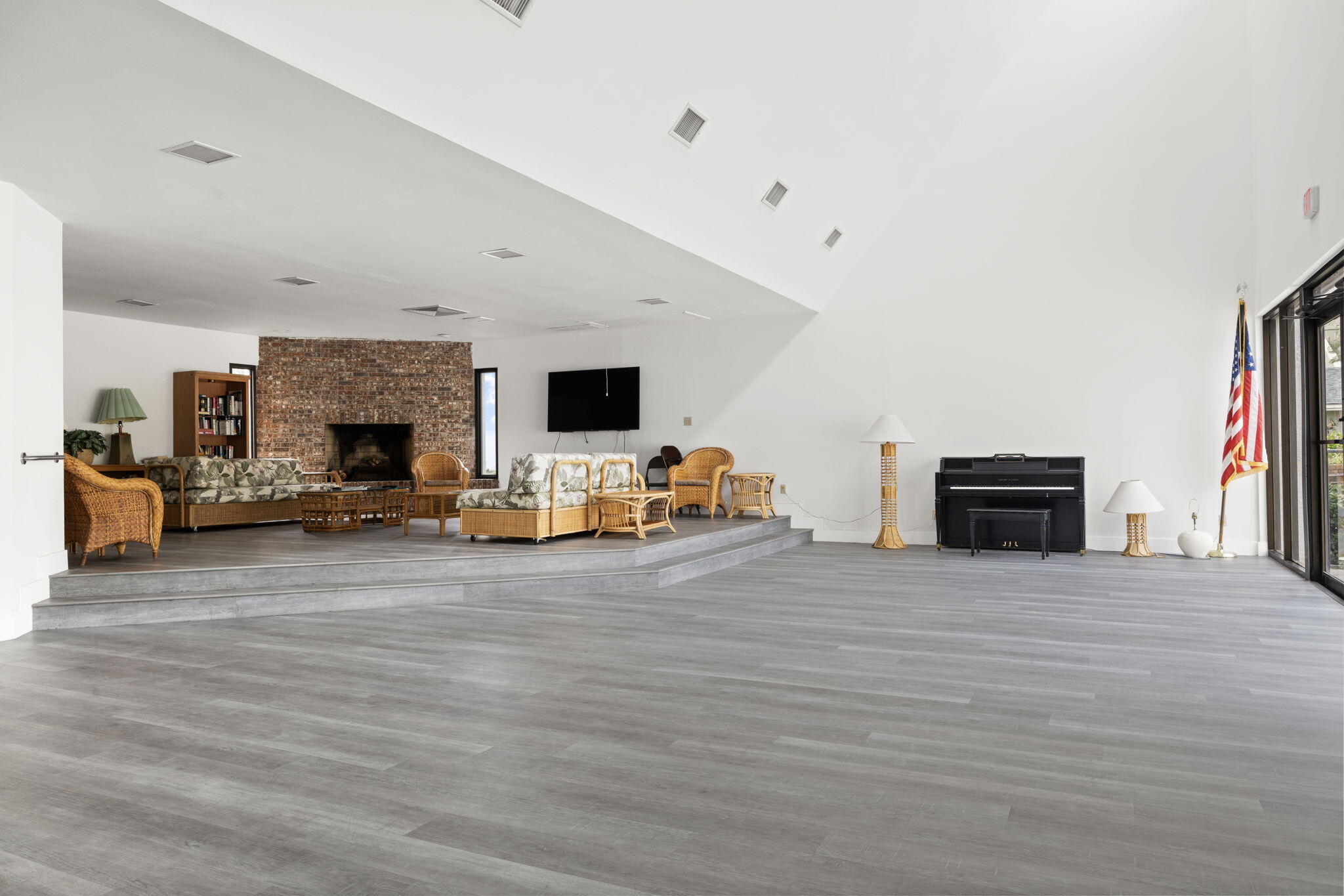 1605 S Us Highway 1 1a