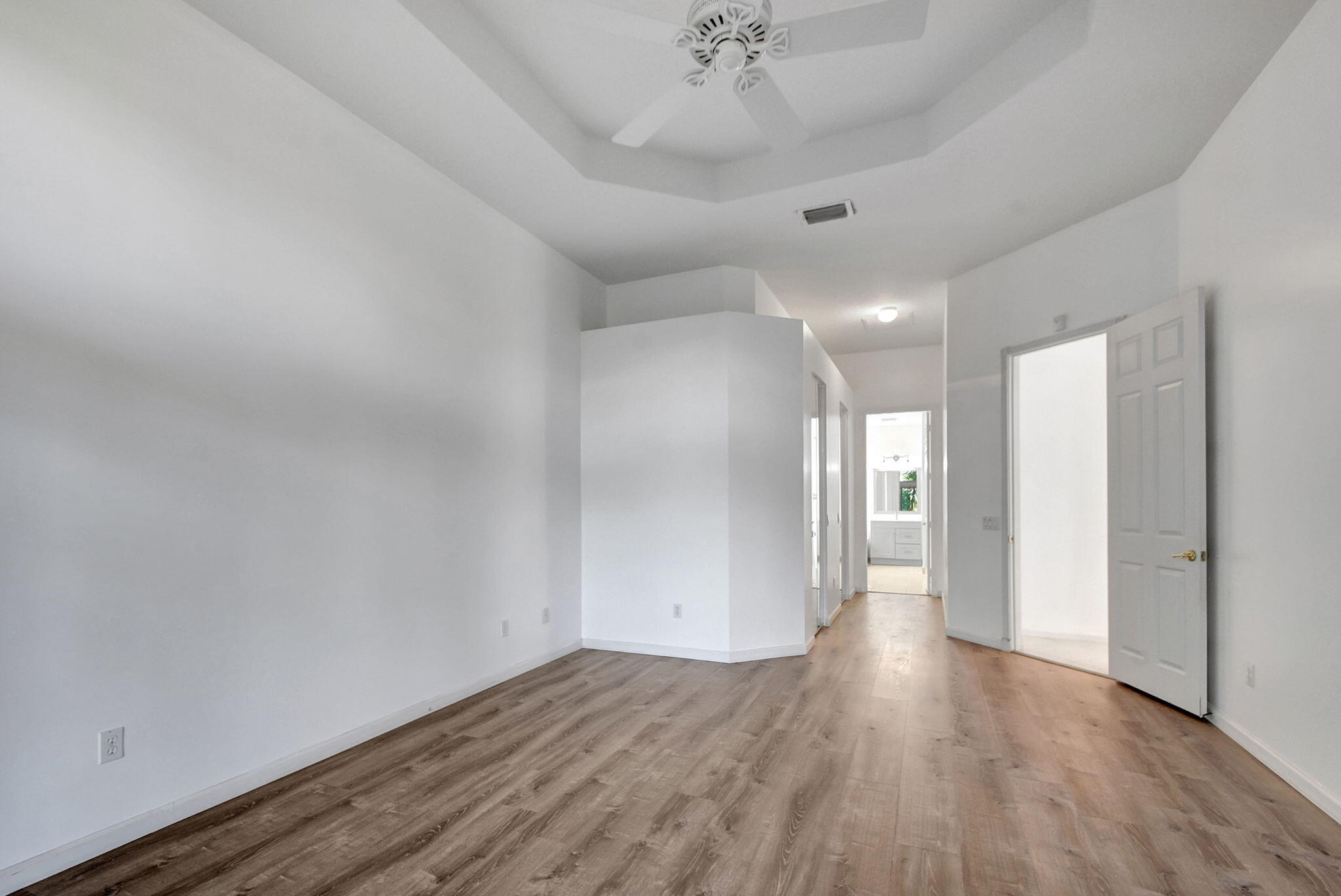 8218 Sandpiper Glen Drive