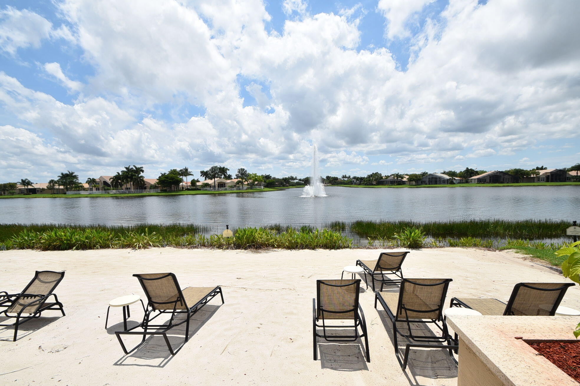 8218 Sandpiper Glen Drive