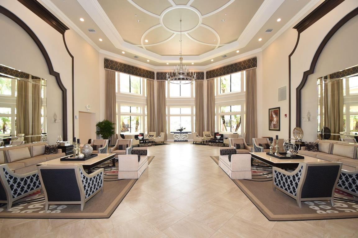 8218 Sandpiper Glen Drive