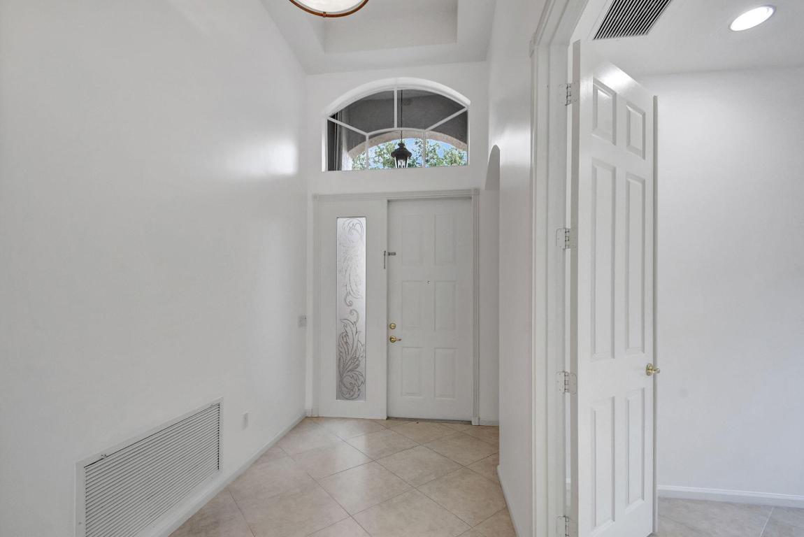 8218 Sandpiper Glen Drive