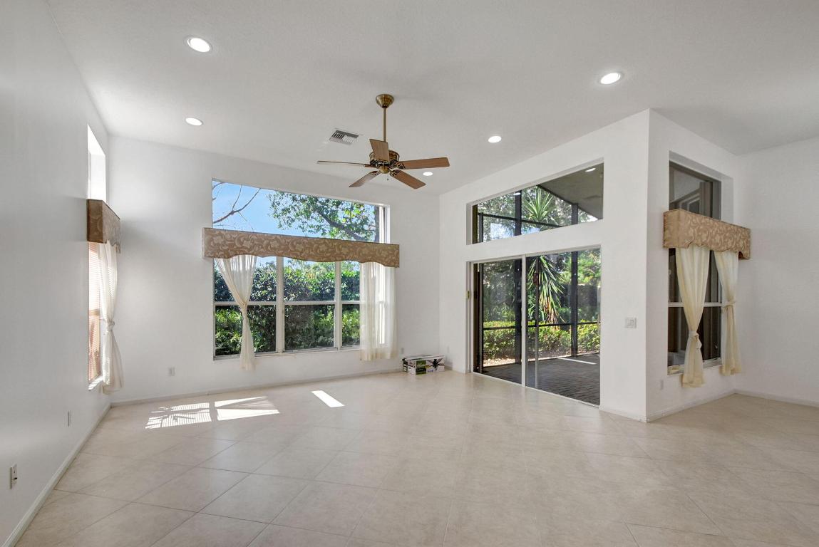 8218 Sandpiper Glen Drive