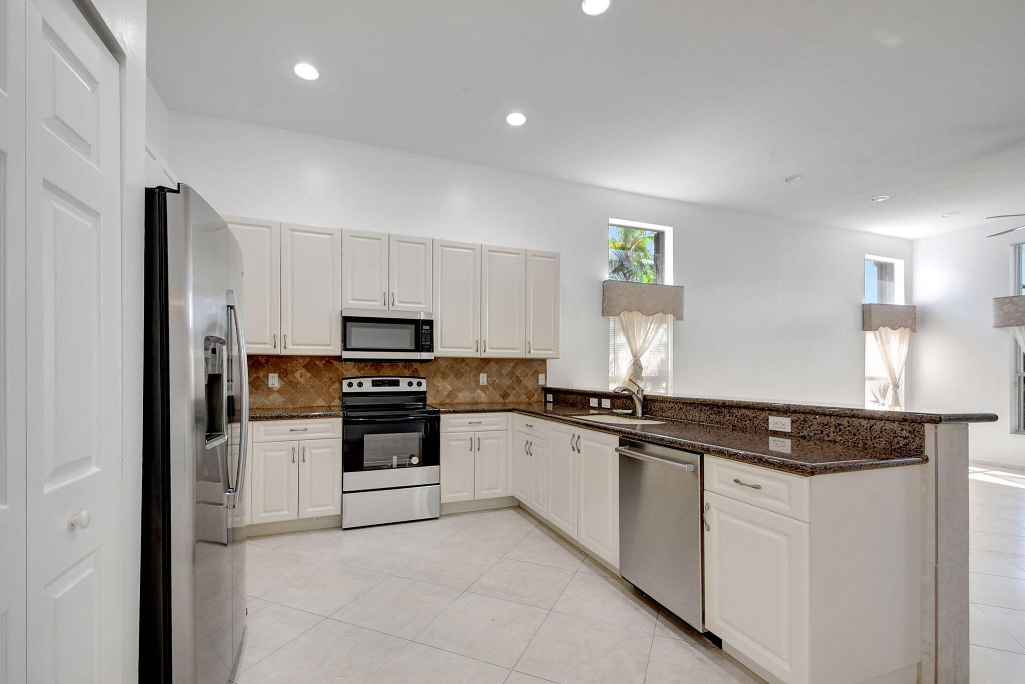 8218 Sandpiper Glen Drive