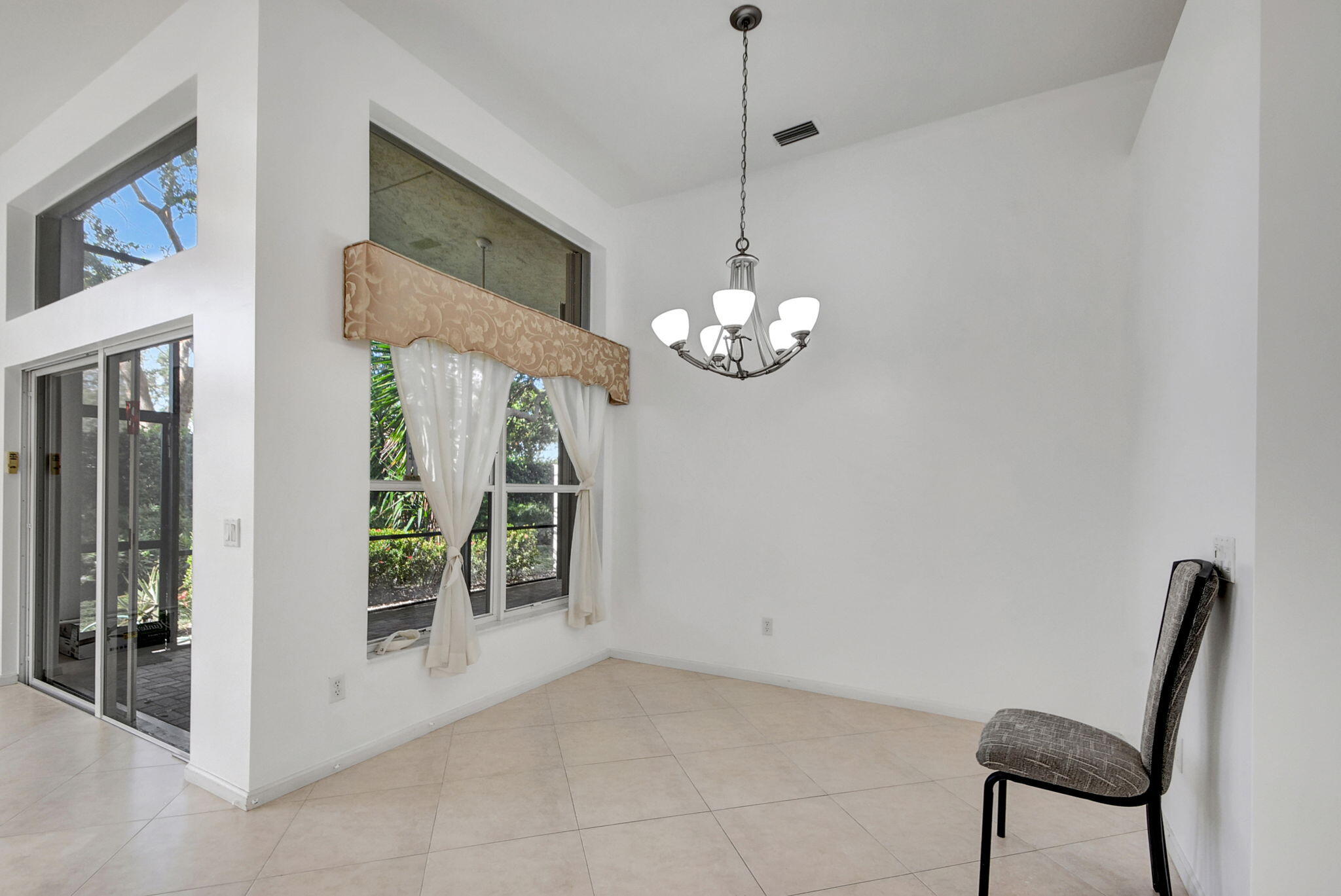 8218 Sandpiper Glen Drive