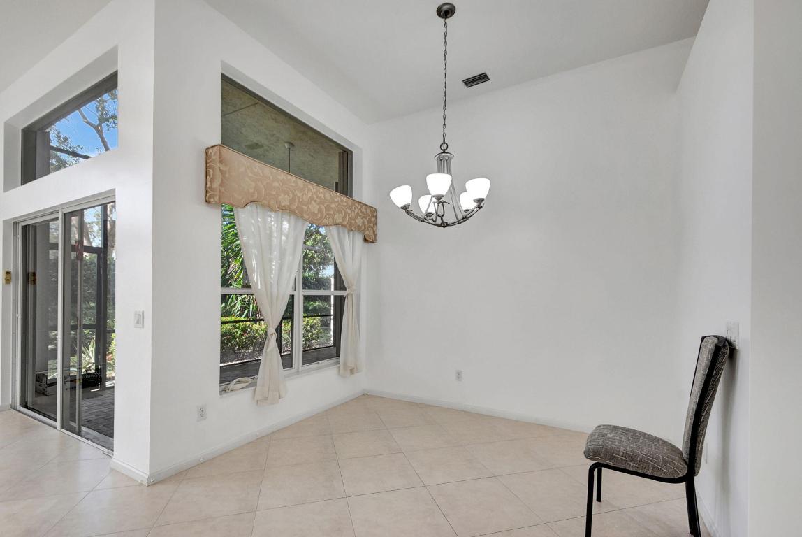 8218 Sandpiper Glen Drive