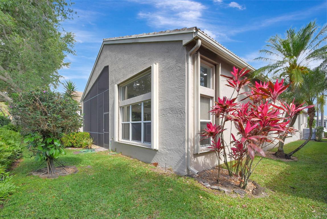 8218 Sandpiper Glen Drive