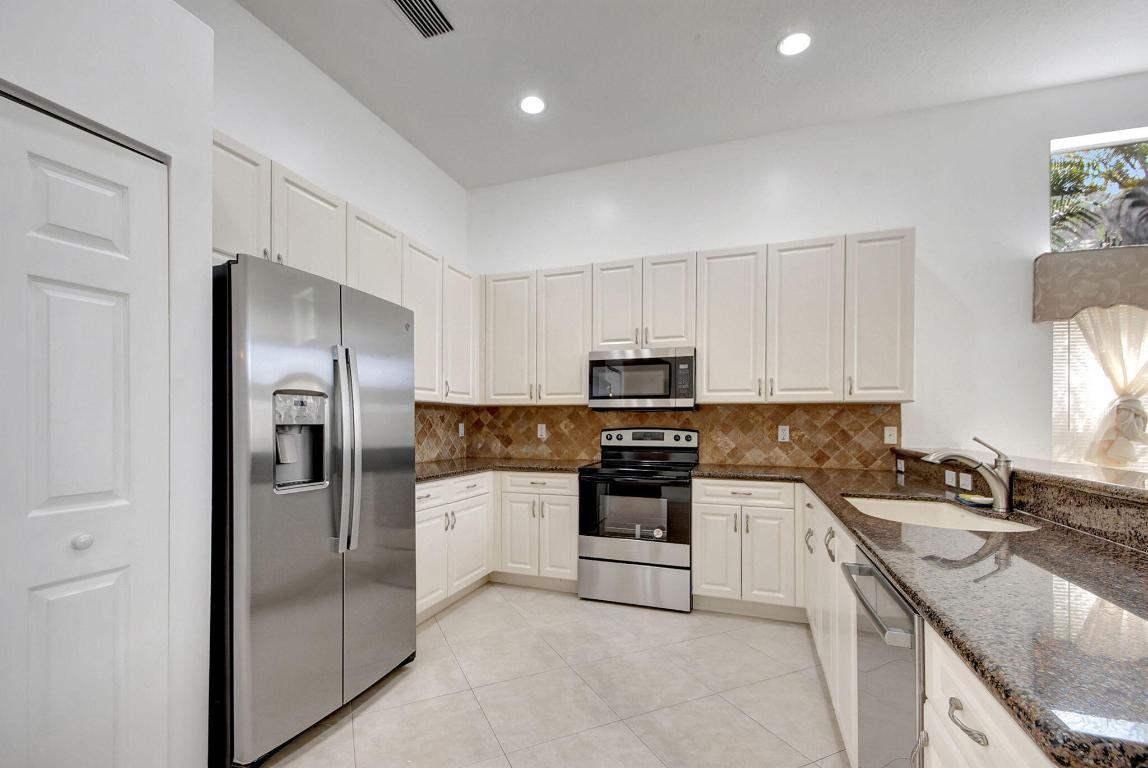 8218 Sandpiper Glen Drive