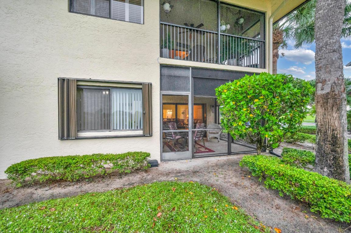 6303 SE Williamsburg Drive 101