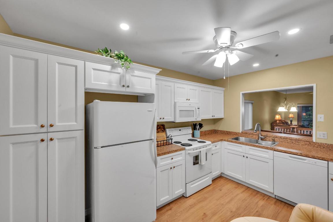 6303 SE Williamsburg Drive 101