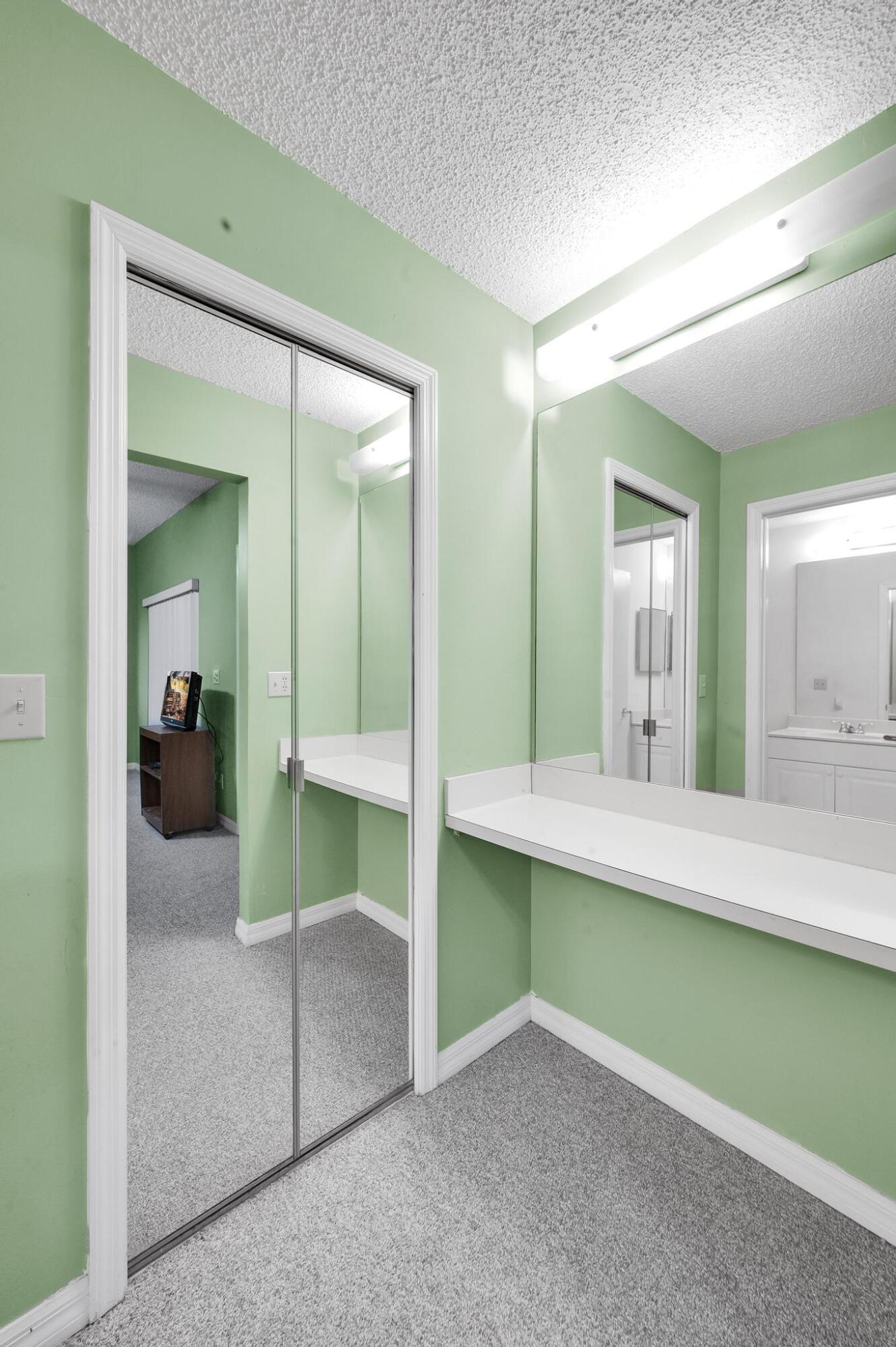 6303 SE Williamsburg Drive 101