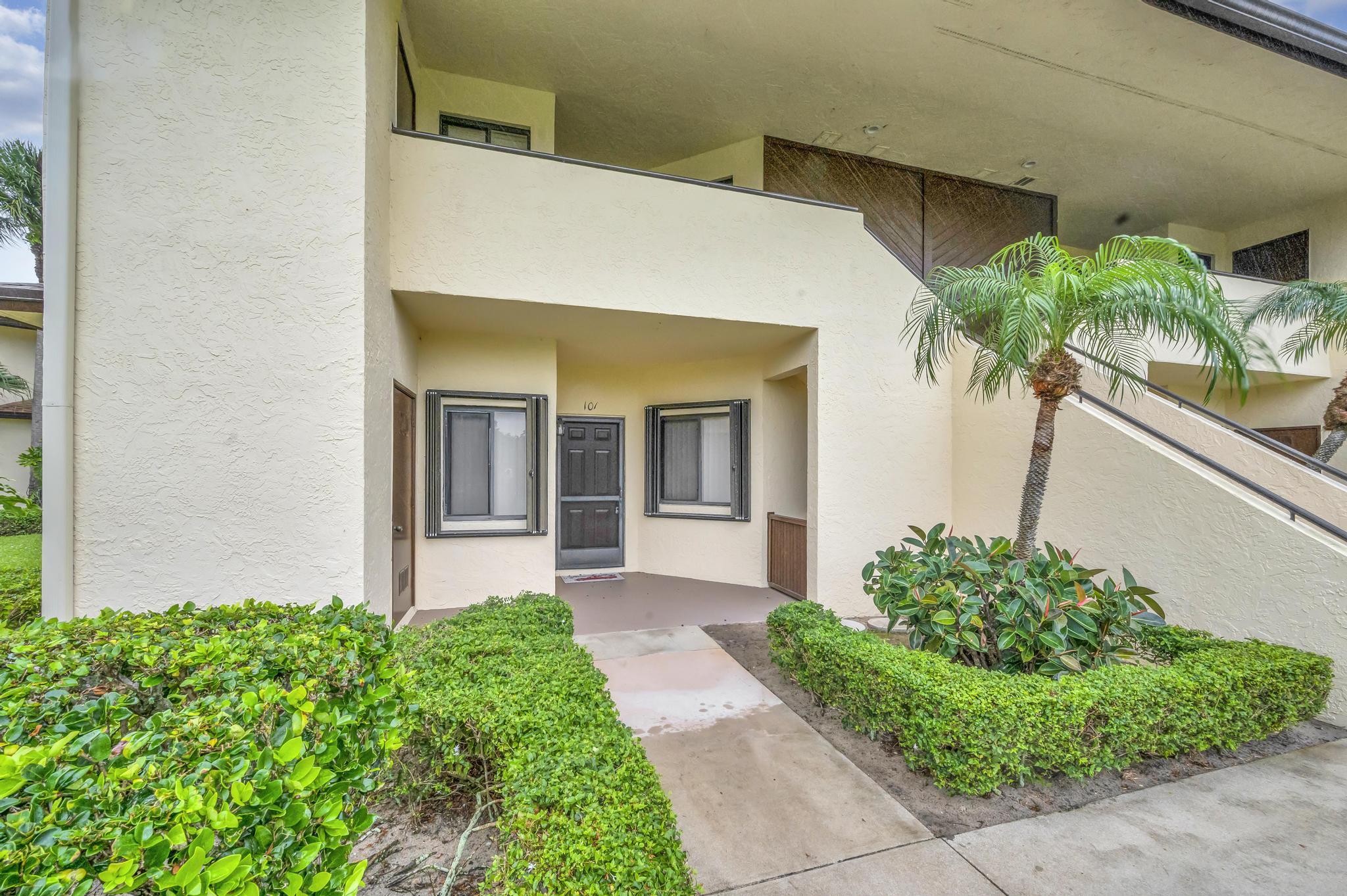 6303 SE Williamsburg Drive 101