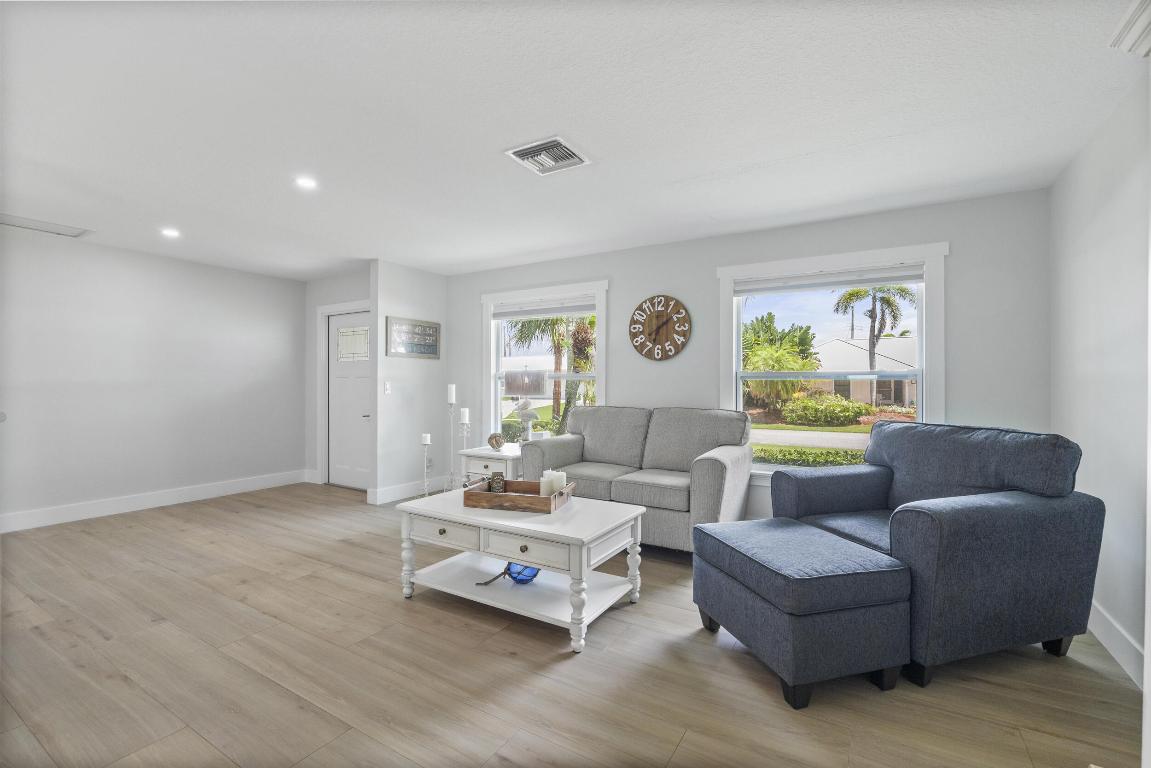 10 SE Splitrail Circle