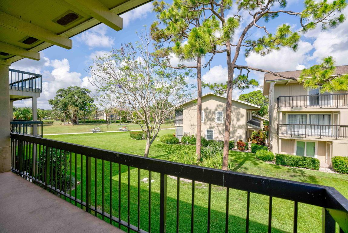 18580 SE Wood Haven Lane L