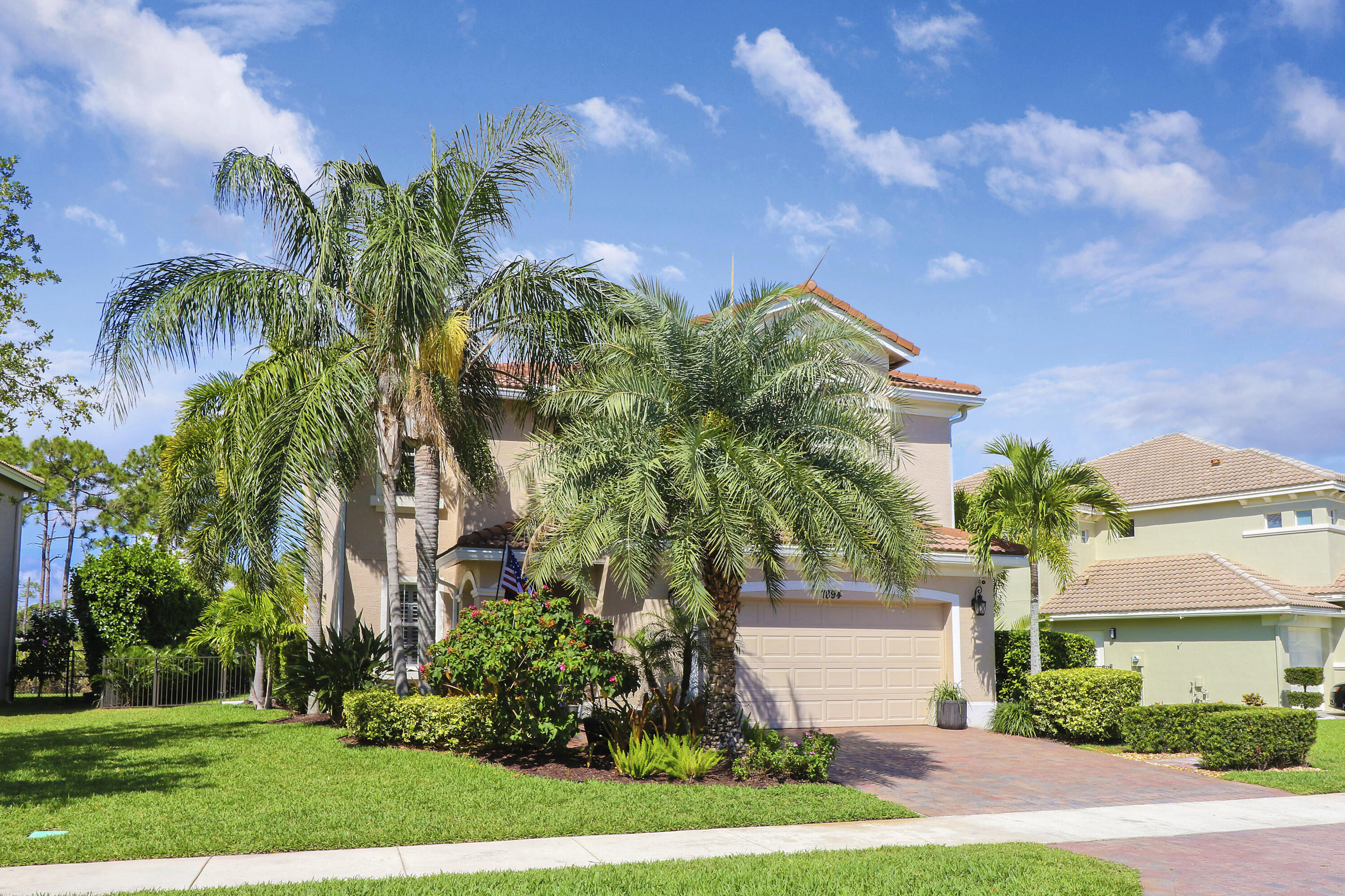 7894 SE Heritage Boulevard