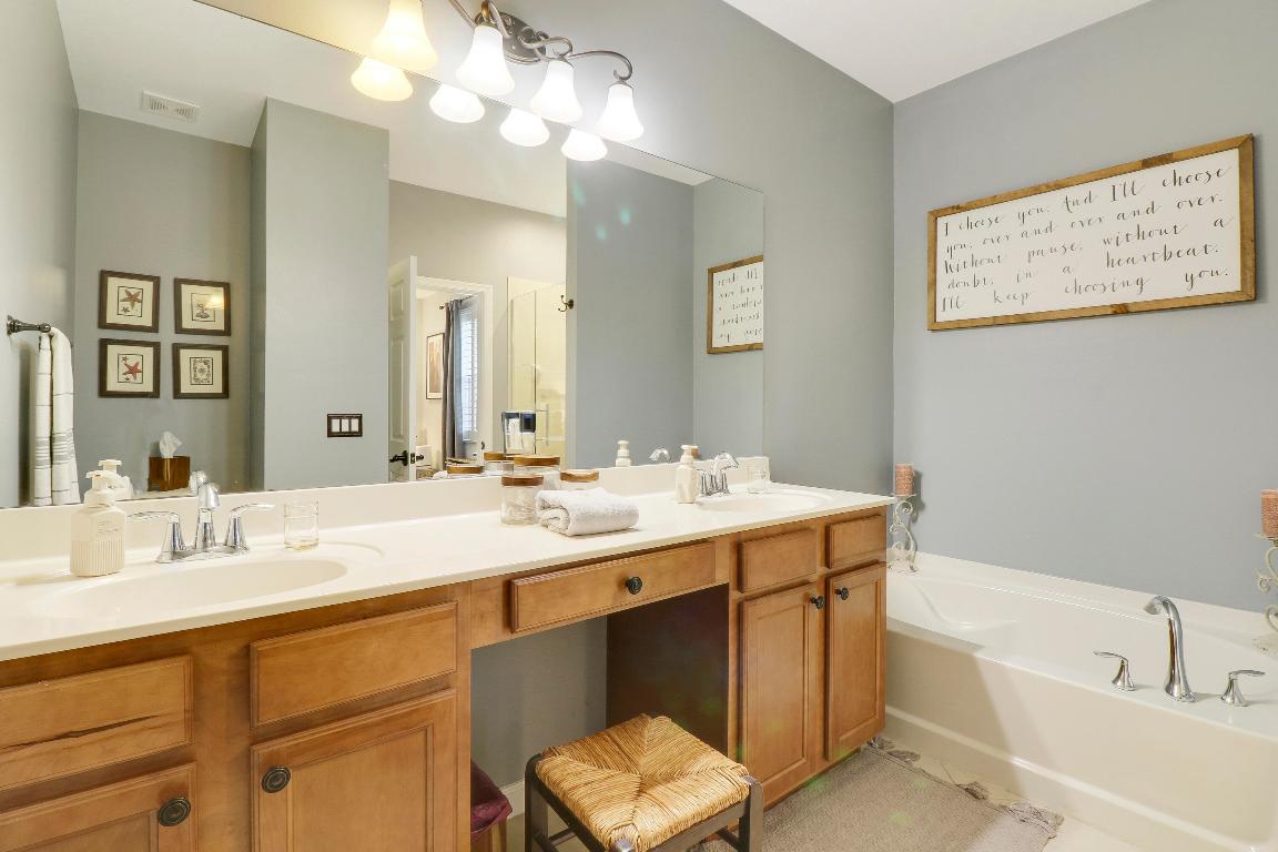 7894 SE Heritage Boulevard