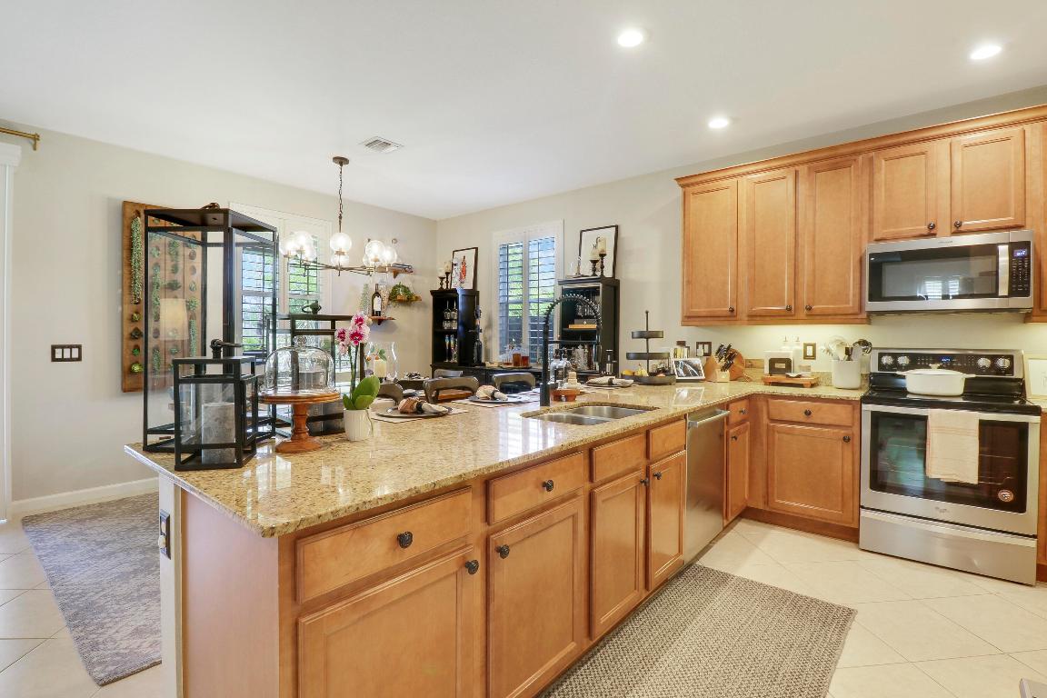 7894 SE Heritage Boulevard