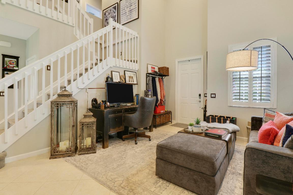 7894 SE Heritage Boulevard