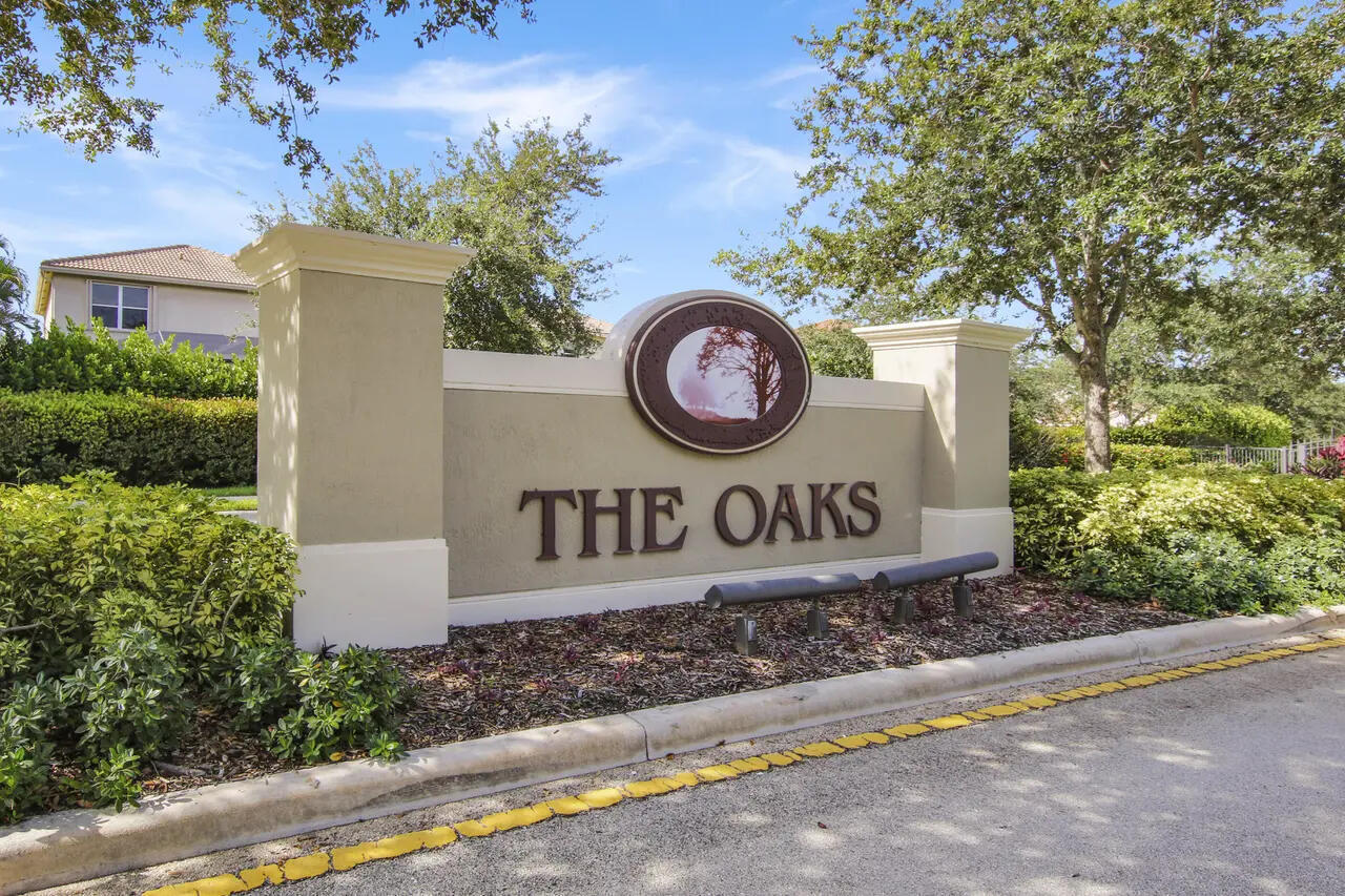 7894 SE Heritage Boulevard