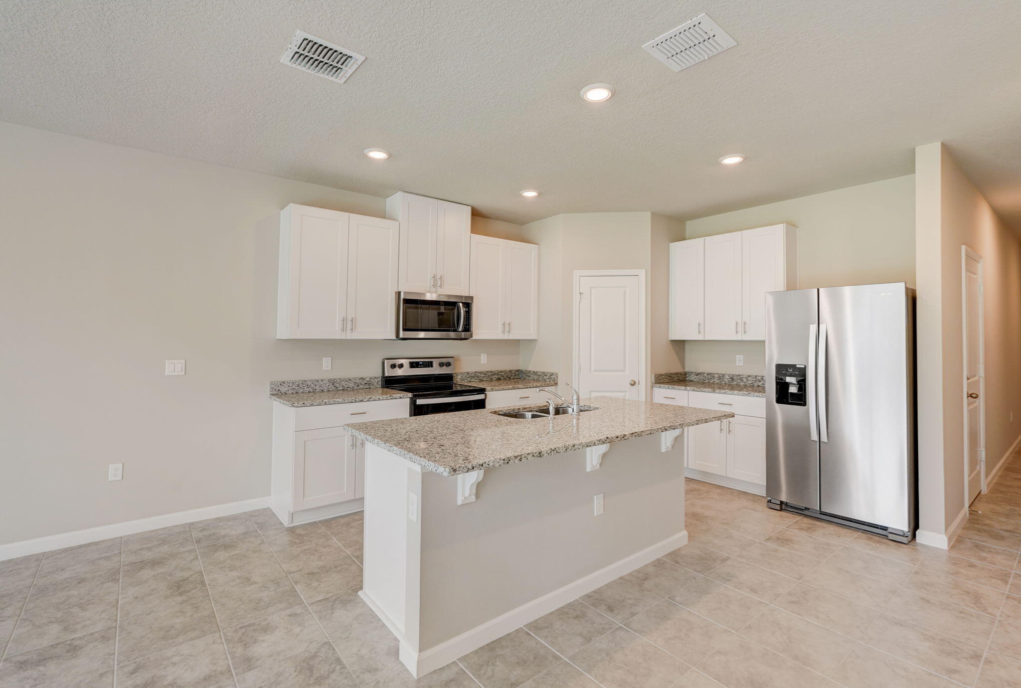 5720 SE Edgewater Circle