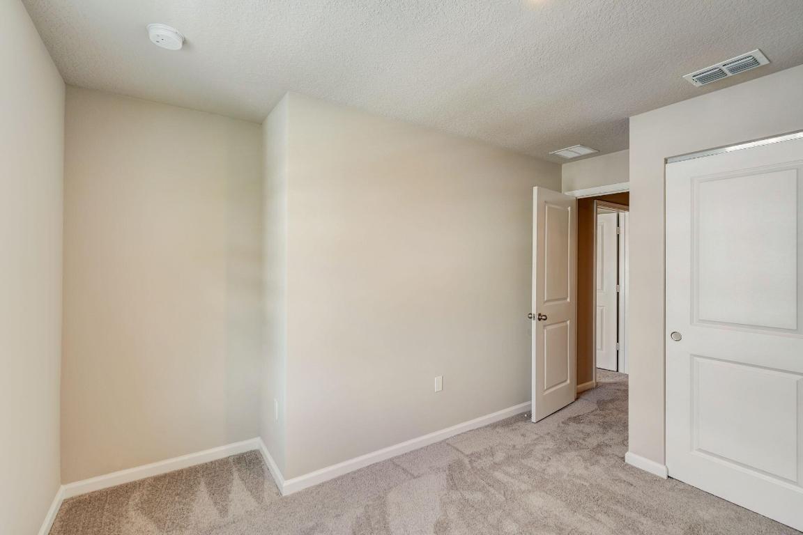 5720 SE Edgewater Circle