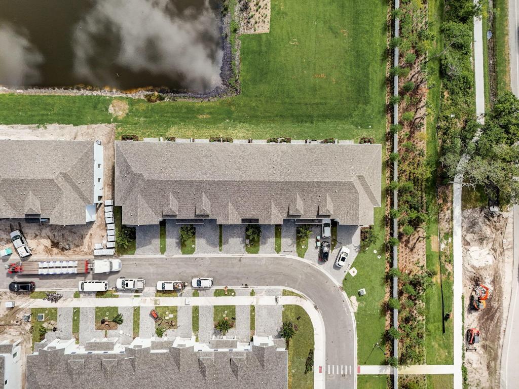 5720 SE Edgewater Circle