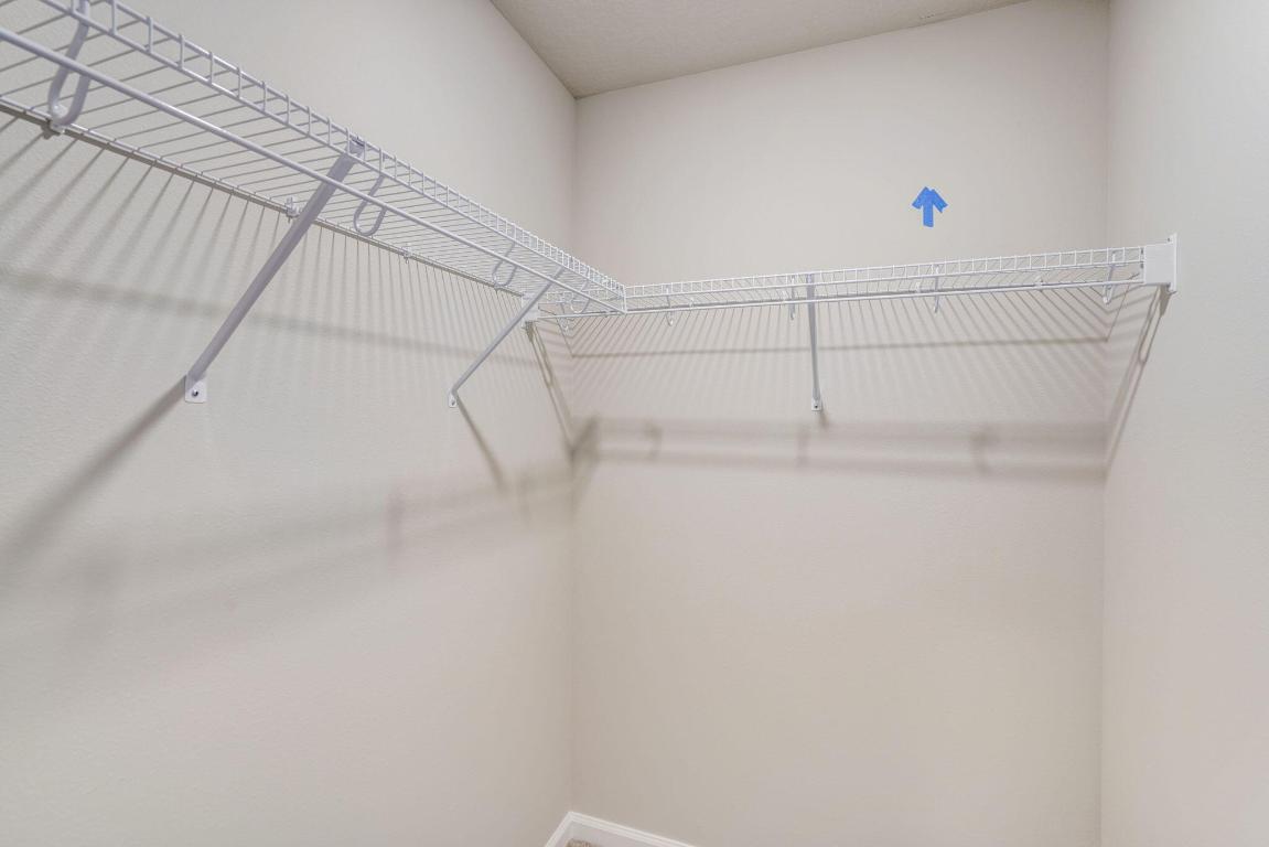 5720 SE Edgewater Circle