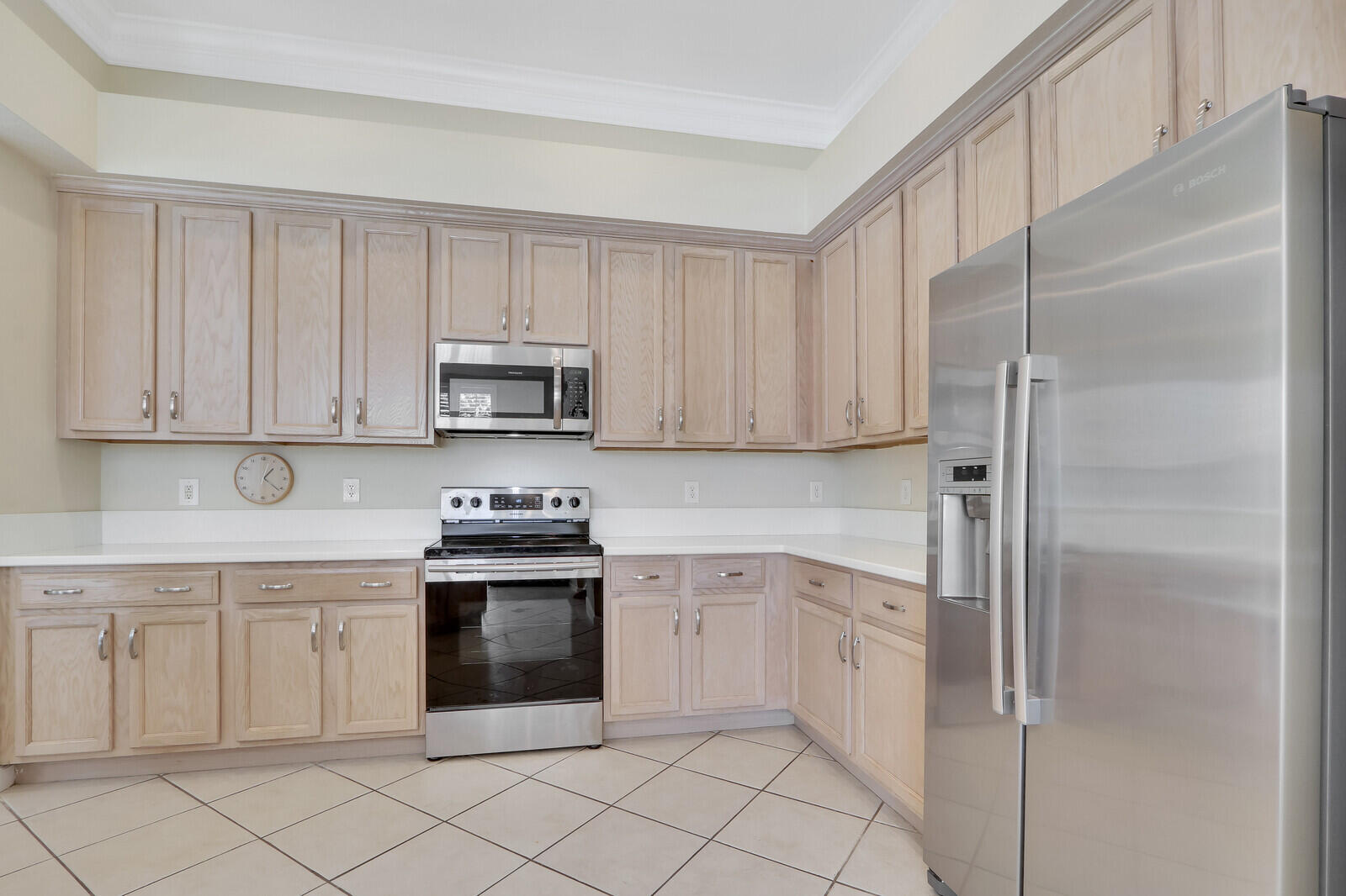 822 SW Blue Stem Way