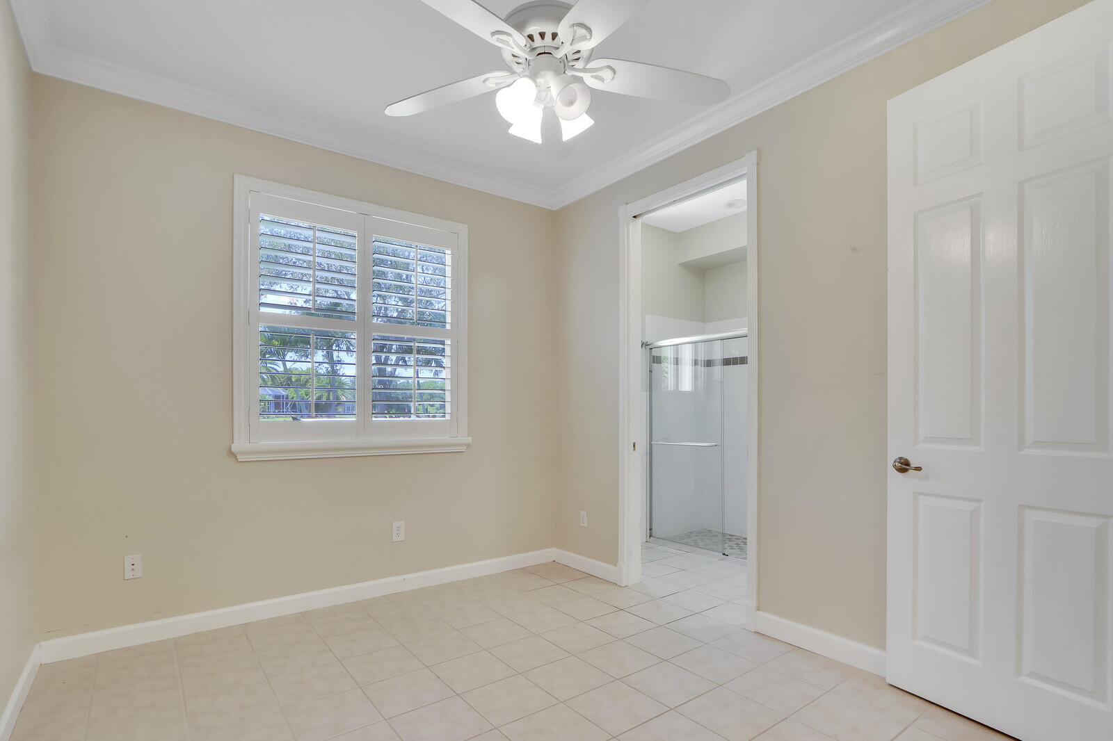 822 SW Blue Stem Way