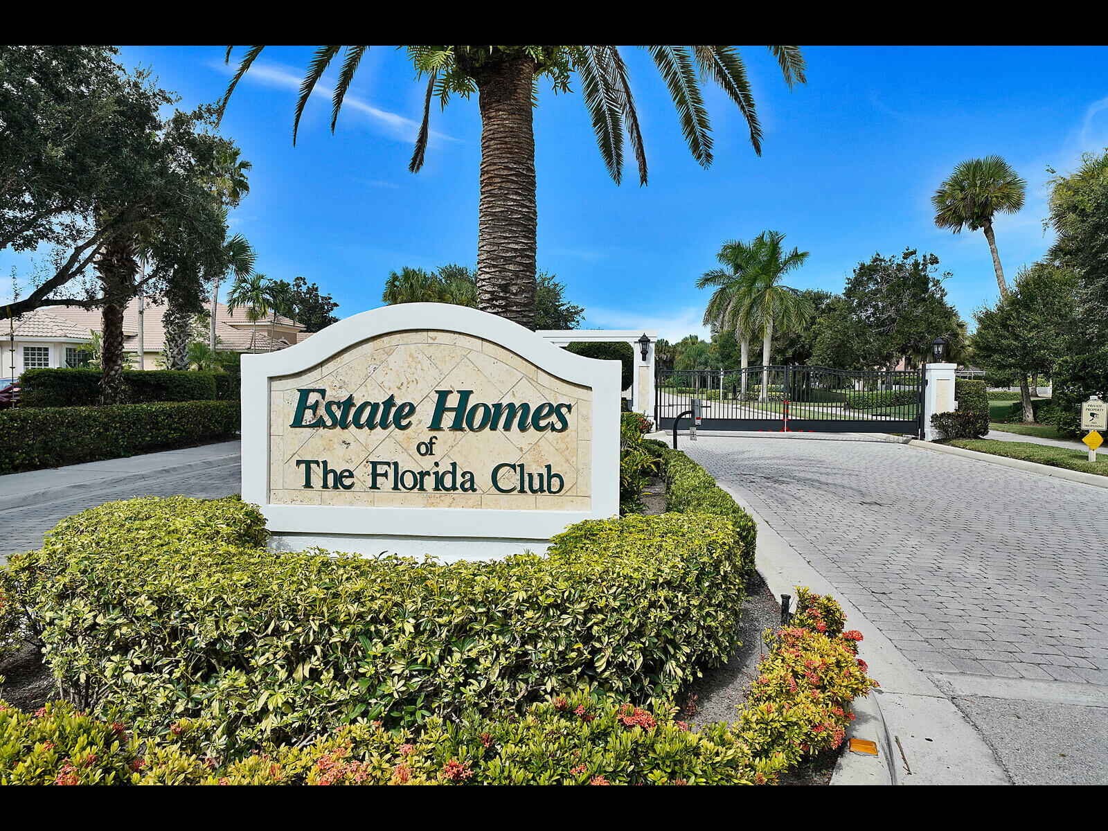 822 SW Blue Stem Way