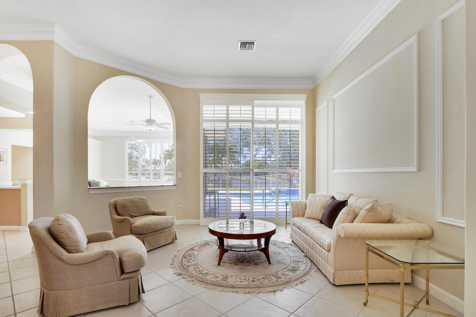 822 SW Blue Stem Way