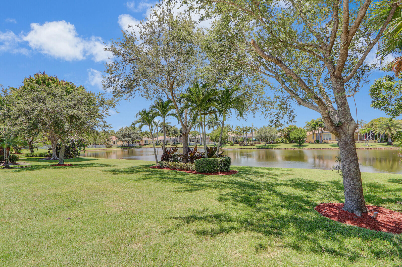 822 SW Blue Stem Way