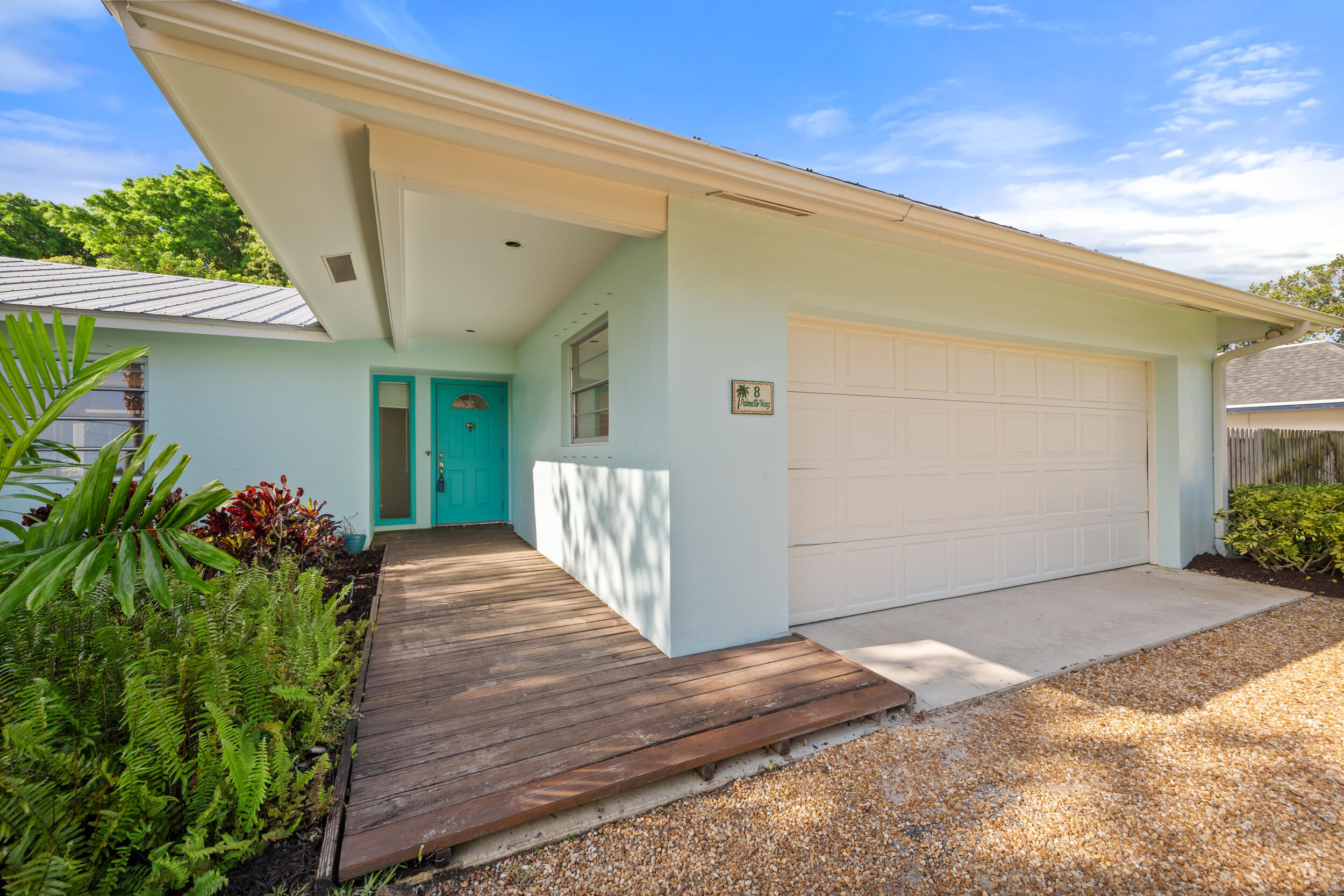 8 Palmetto Way