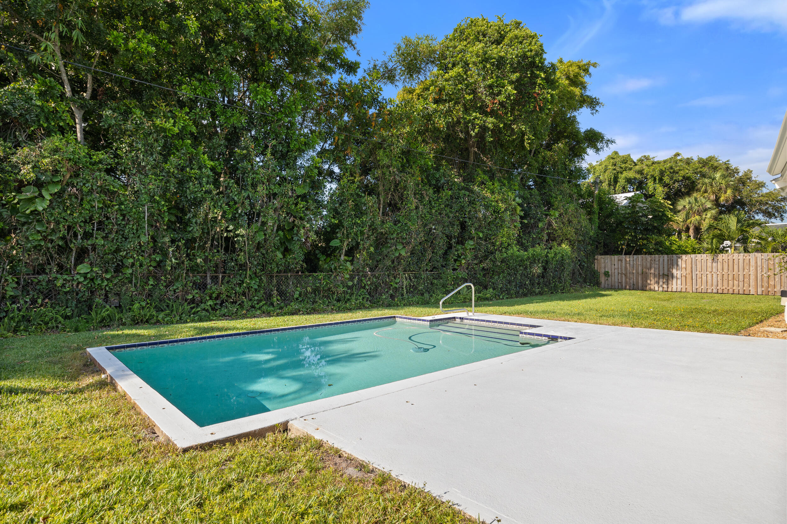 8 Palmetto Way
