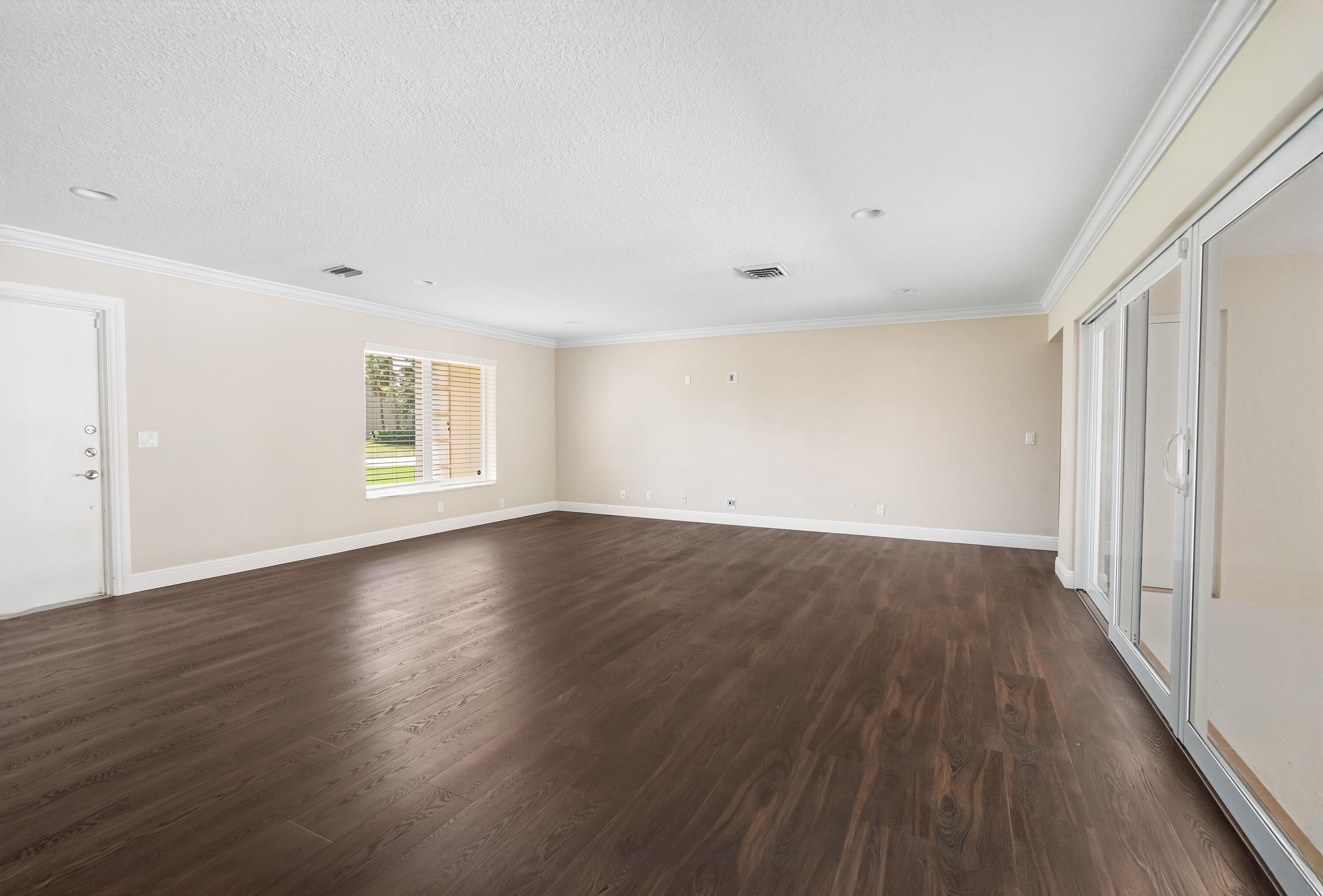 101 Fairview E