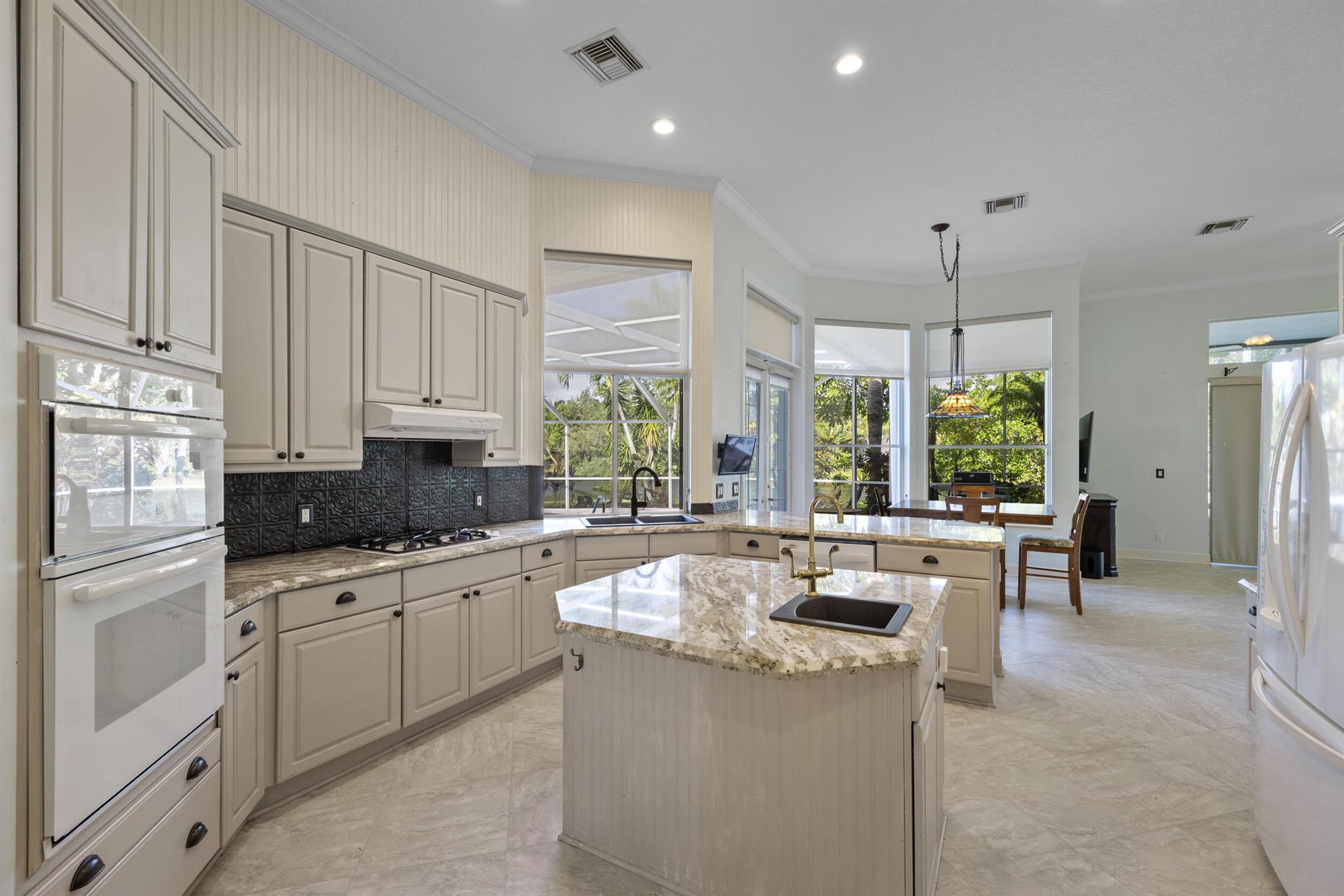 10732 SE River Ridge Court