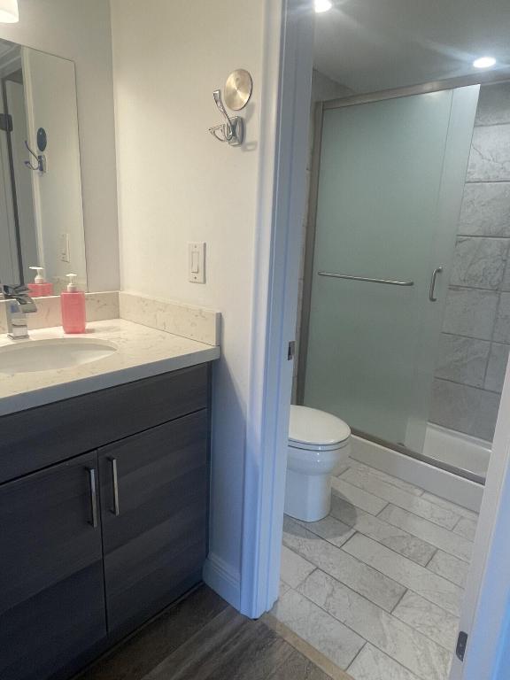 1050 Lake Shore Drive 202