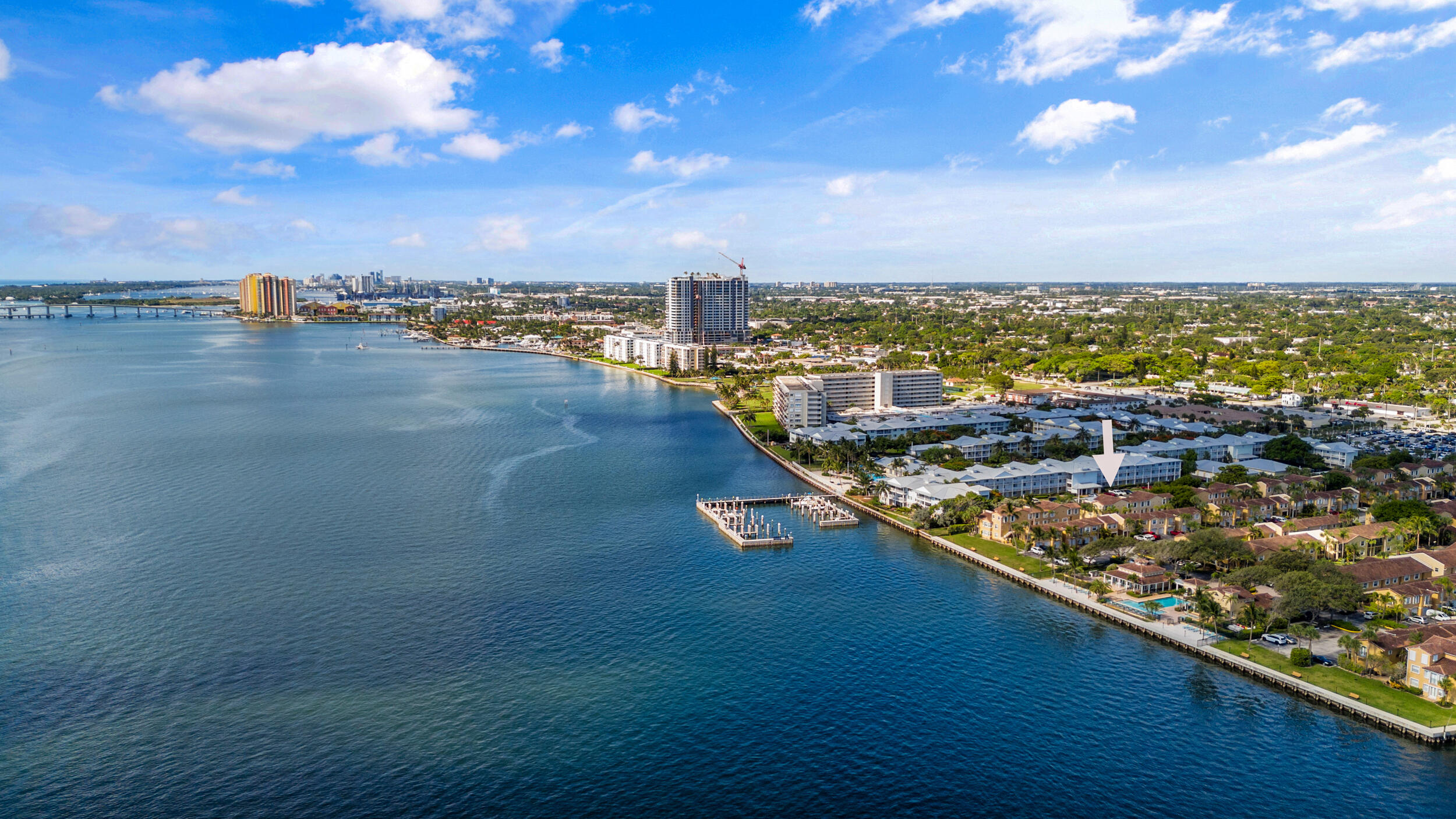 1050 Lake Shore Drive 202