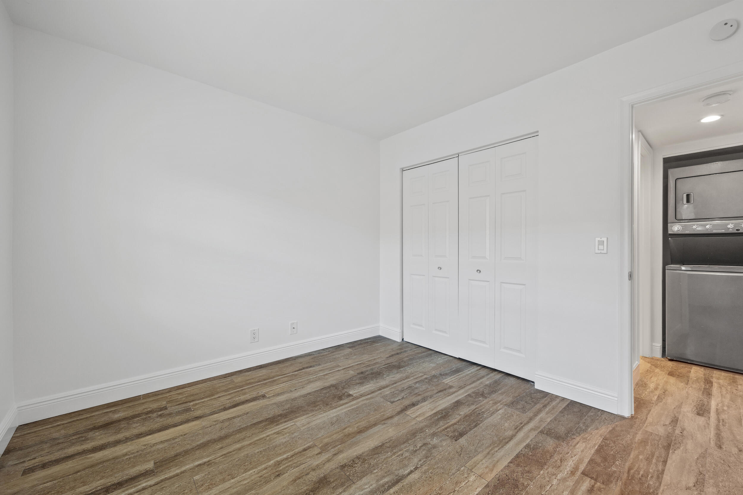 1050 Lake Shore Drive 202