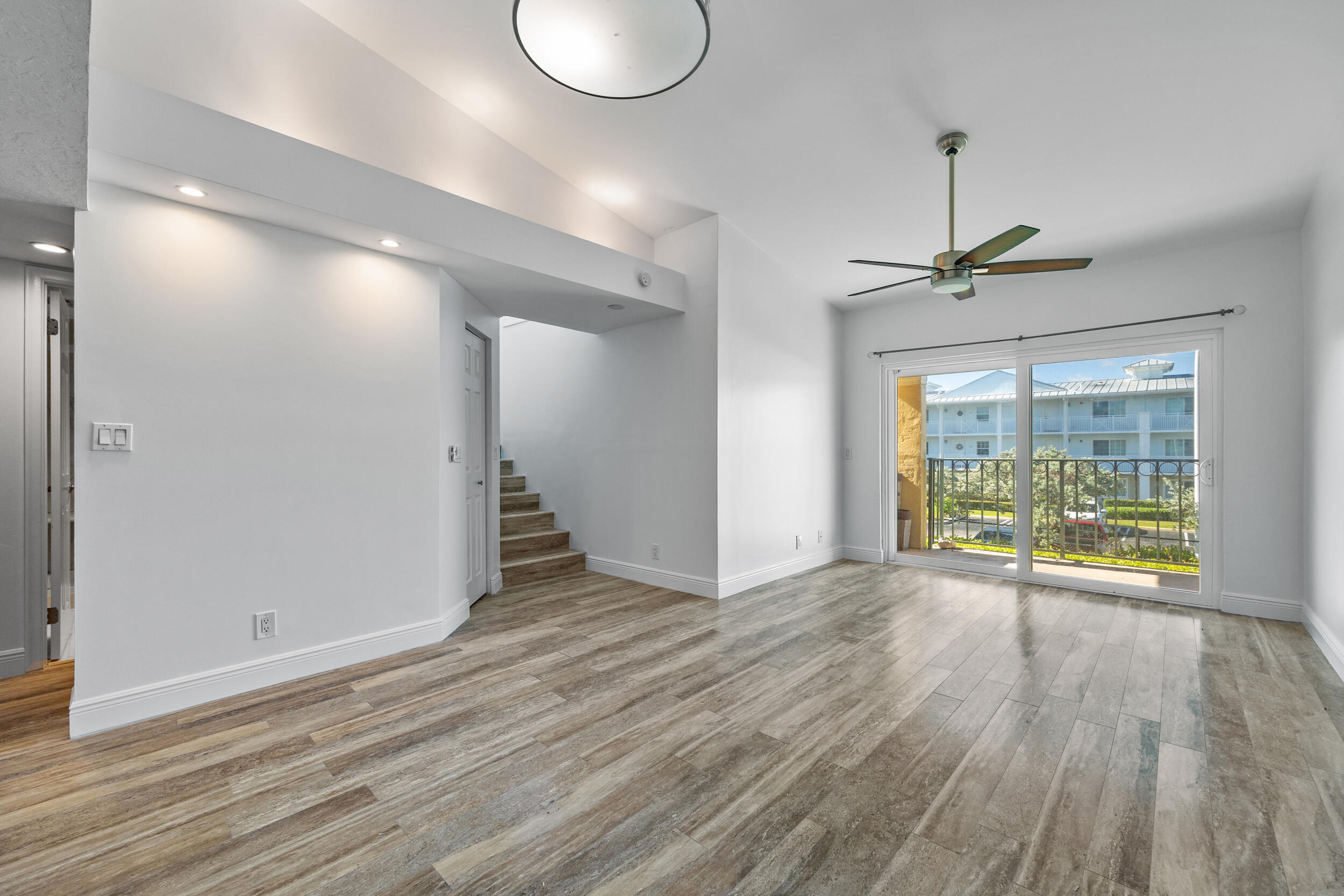 1050 Lake Shore Drive 202