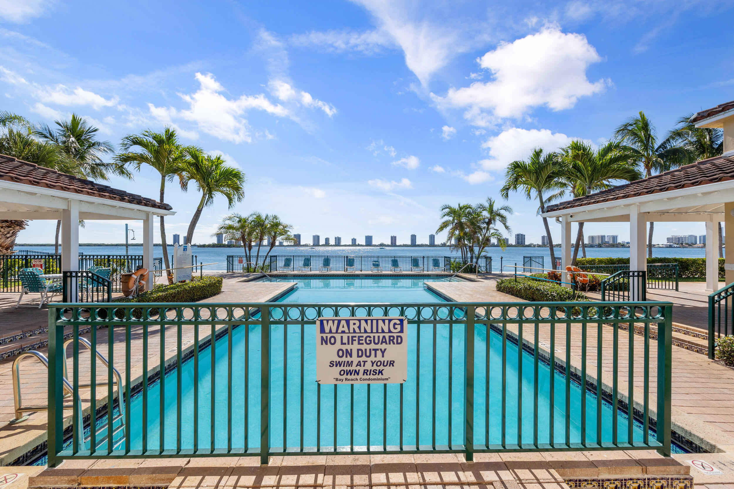 1050 Lake Shore Drive 202