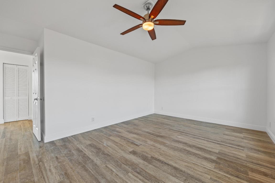 1050 Lake Shore Drive 202