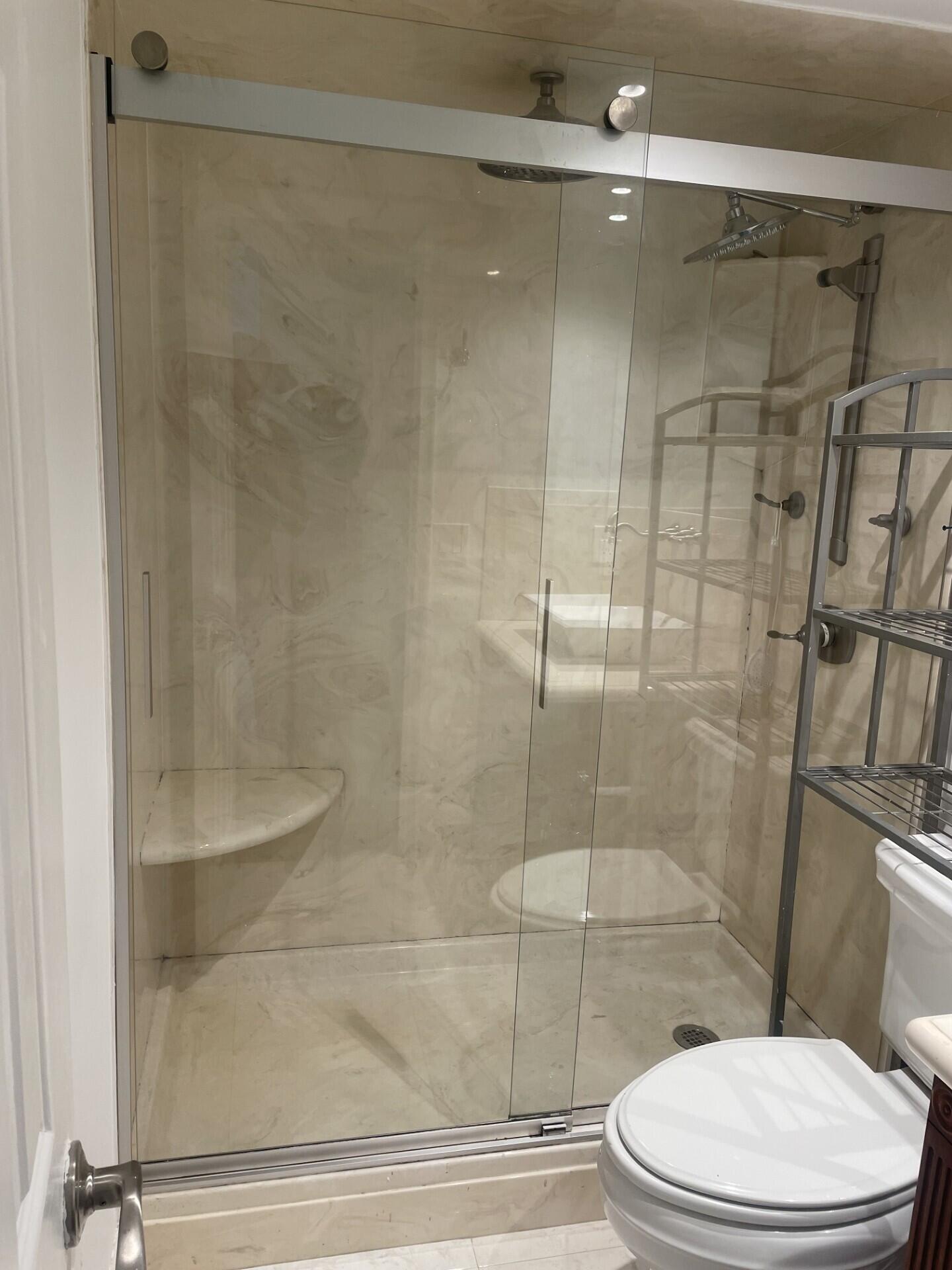 1050 Lake Shore Drive 202