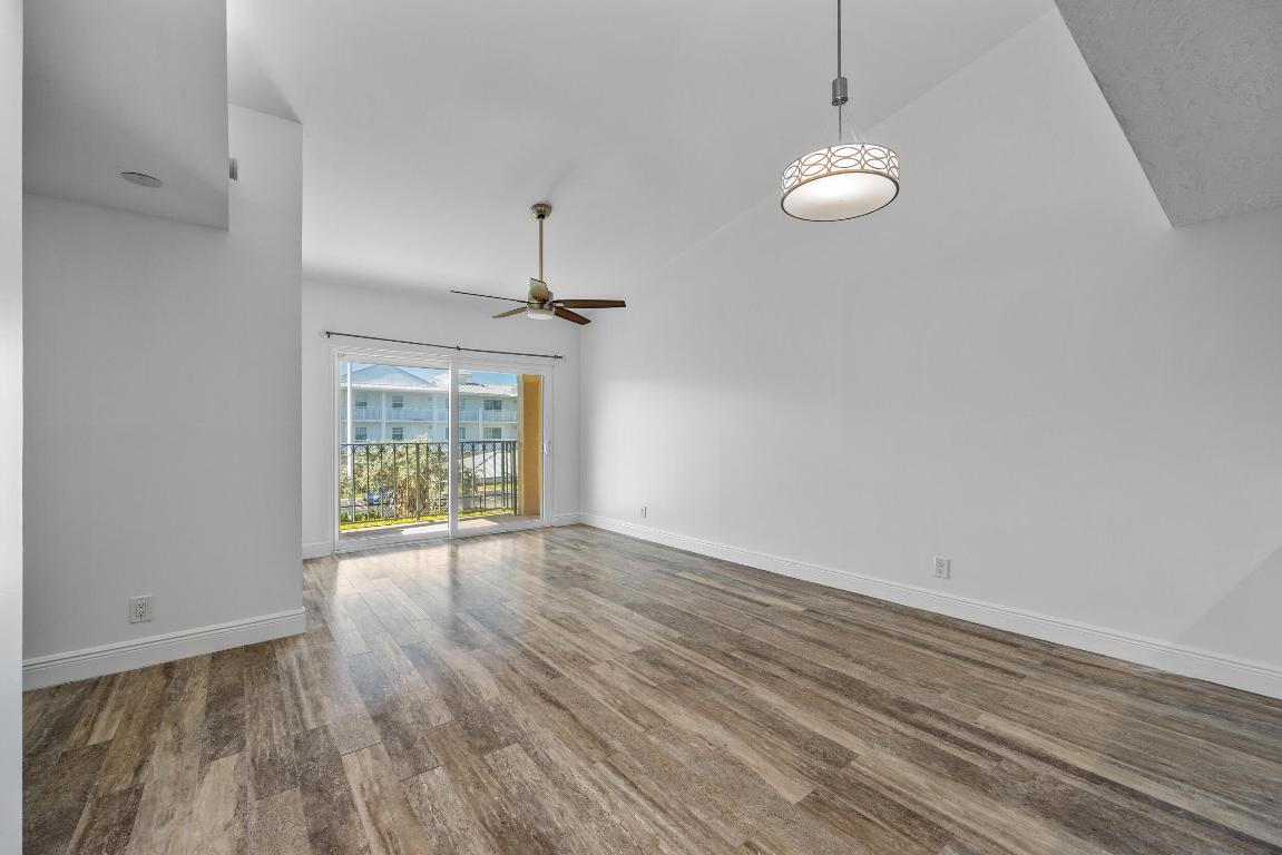 1050 Lake Shore Drive 202