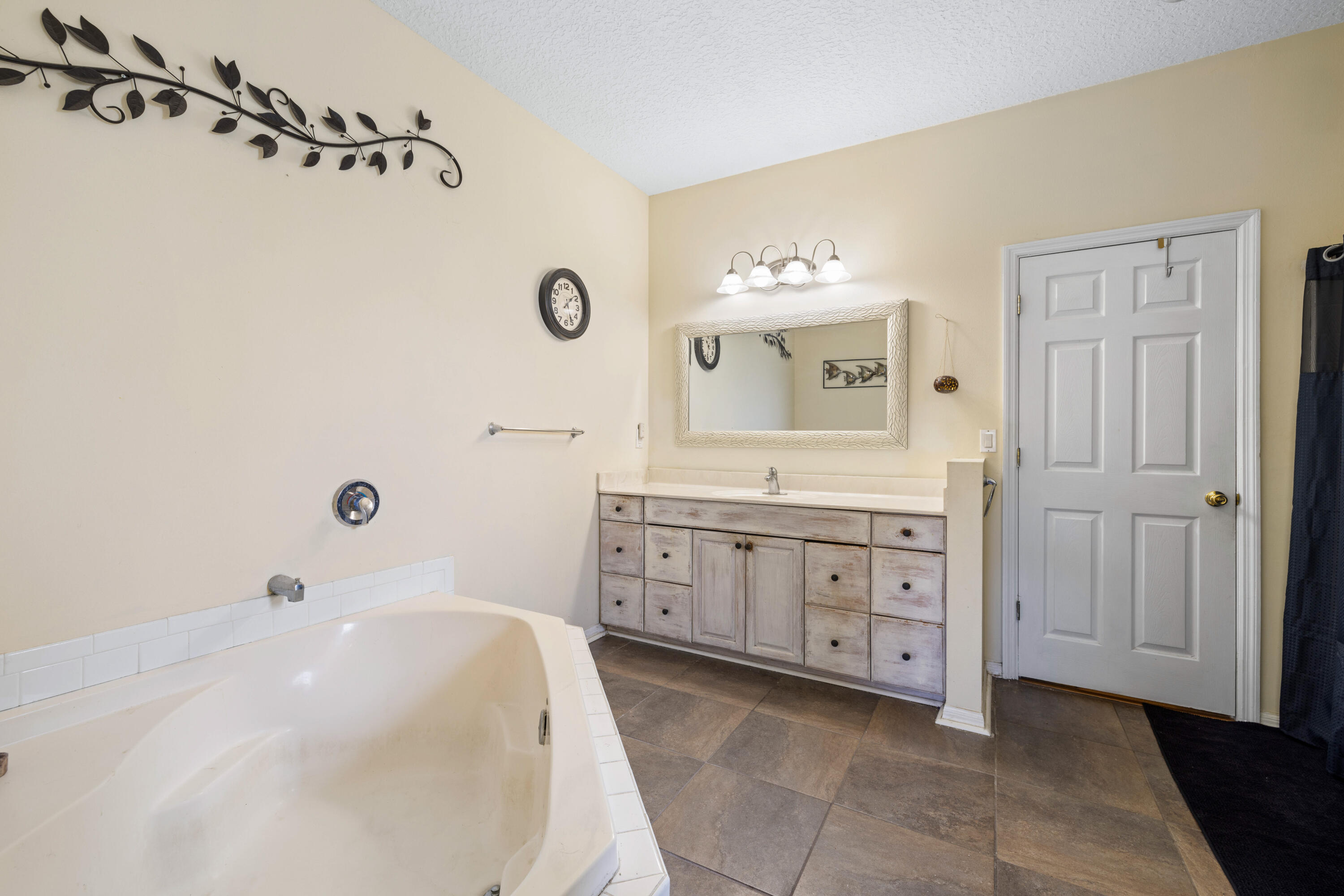 2409 SE Rival Avenue, Port St. Lucie