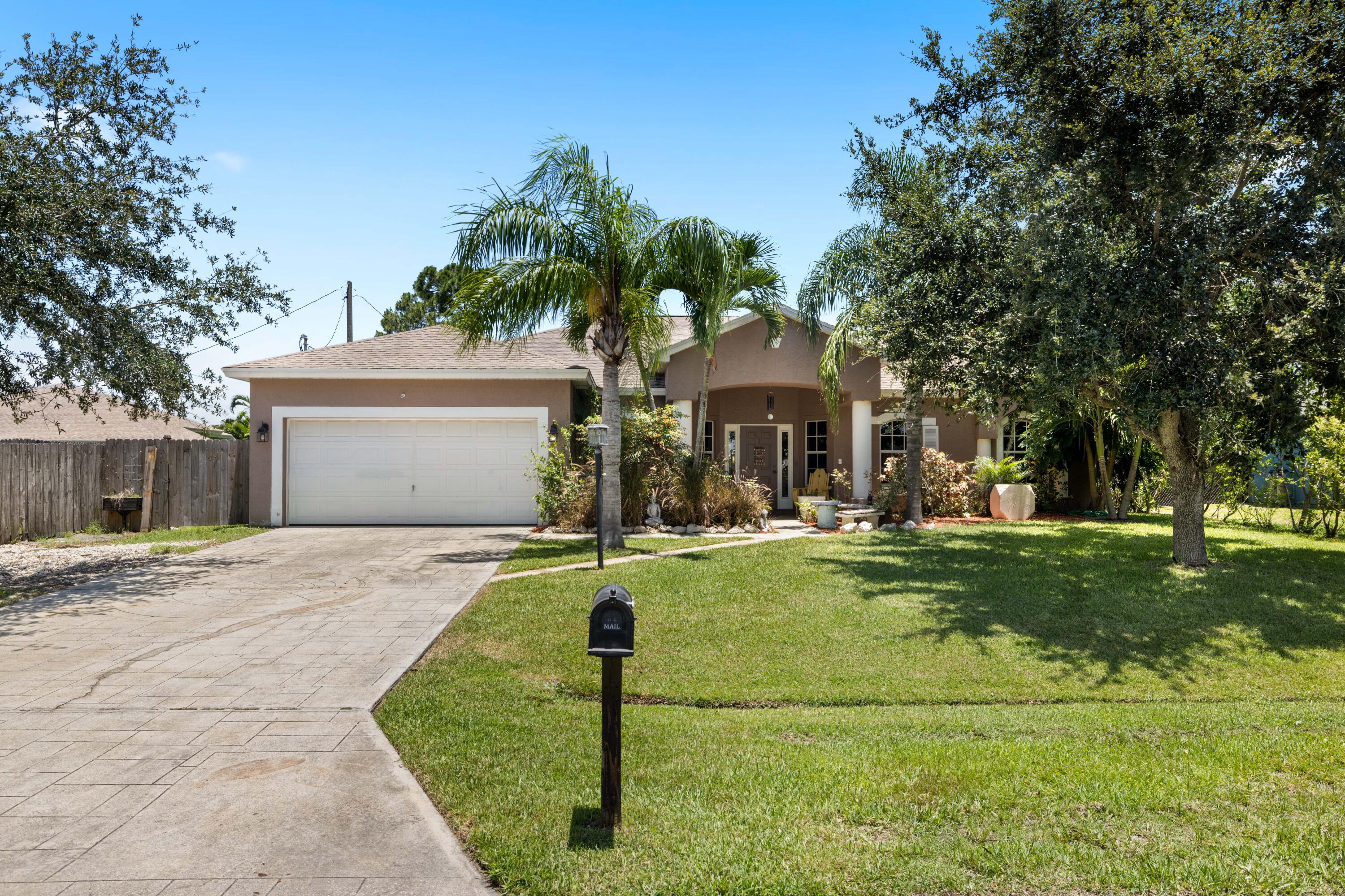 2409 SE Rival Avenue, Port St. Lucie